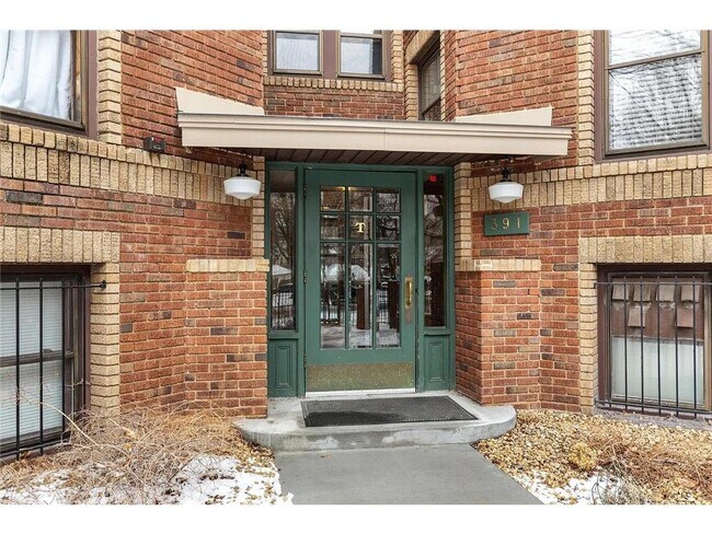 Building Photo - 385 Laurel Ave