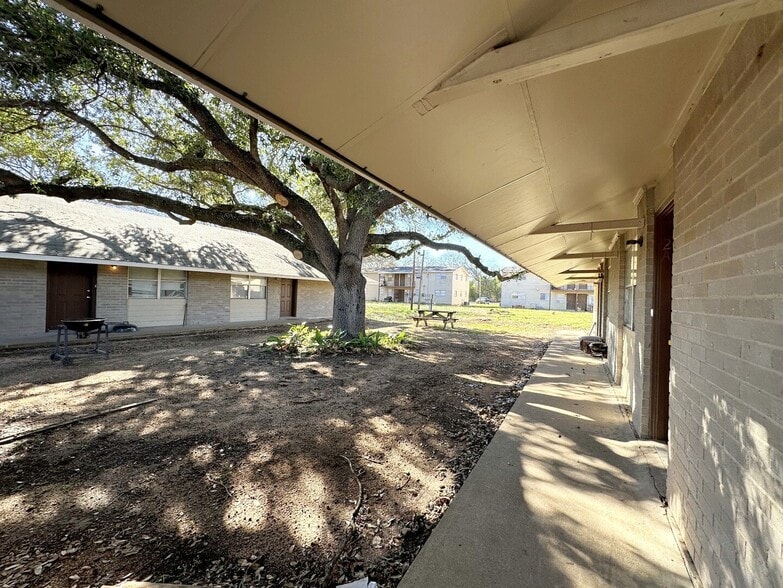 Building Photo - 20105 San Marcos Hwy