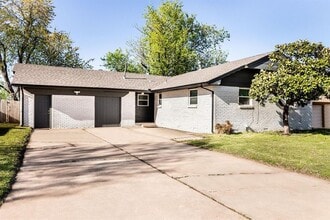 Building Photo - 617 Queensboro Pl