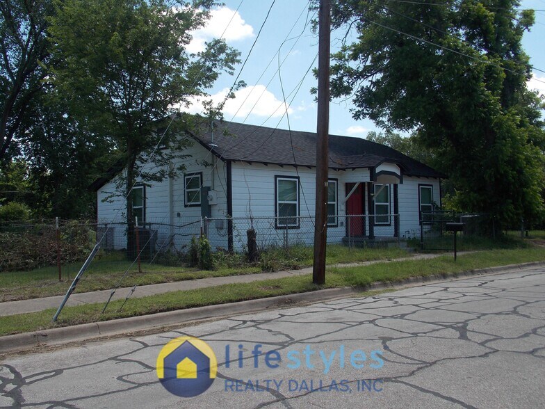 Building Photo - 923 Linn St