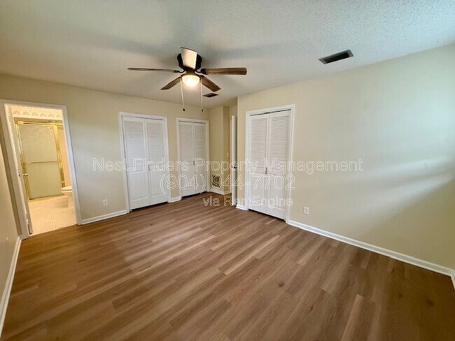 Building Photo - 5907 Gumwood Dr