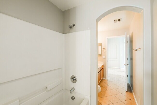 Building Photo - 6737 W Greenland Ct