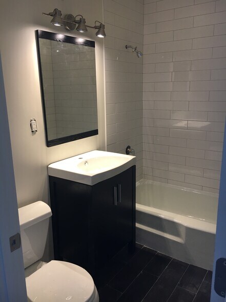 Second bathroom - 5100 N Marine Dr