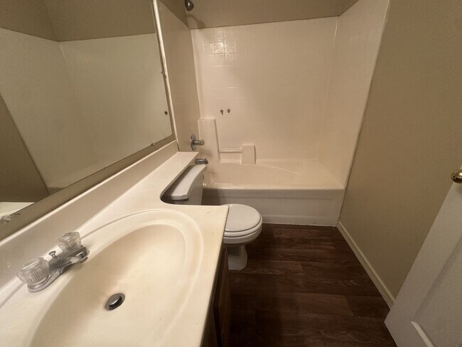 Building Photo - Walking Distance to McQueen Park!