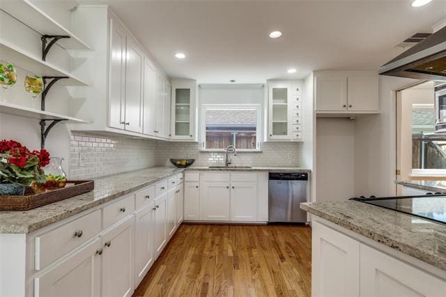 Building Photo - 6840 Carolyncrest Dr