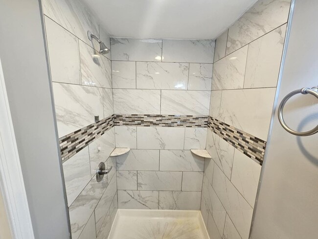 Building Photo - Coming Soon-4 Bedroom Townhome