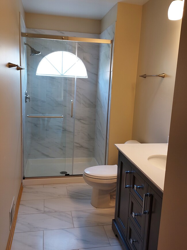 All new Shared Bath with Kohler Shower - 805 S McKinley Ave