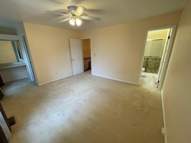 Building Photo - SINGLE FAMILY HOME.