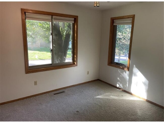 Building Photo - 14810 Lloyds Dr