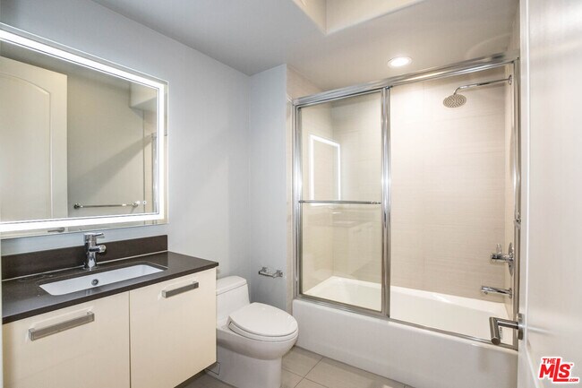 Building Photo - 1283 Havenhurst Dr