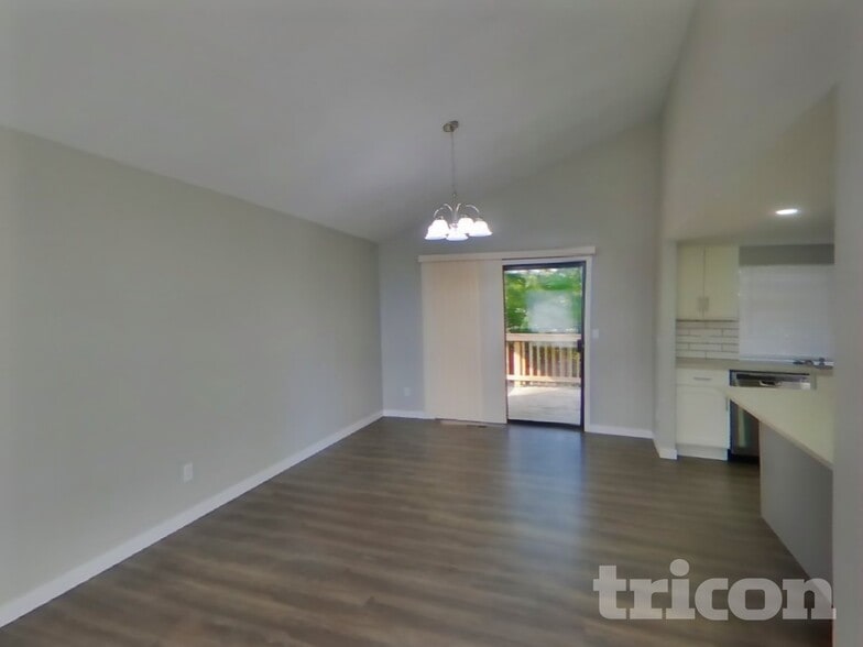 Building Photo - 33641 26th Ct SW