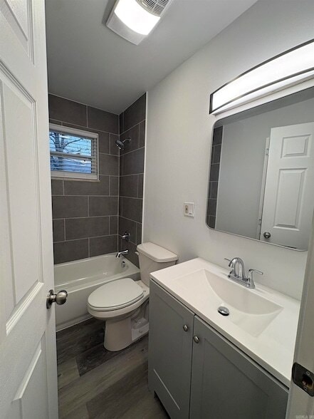 Building Photo - 2117 W 19th St