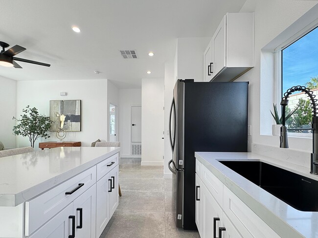 Building Photo - 2197 Jacques Dr