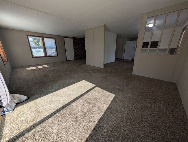 Building Photo - 2021 Grelle Ave