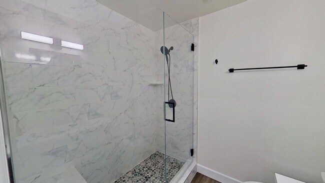 Building Photo - 8592 Cornwall Cir