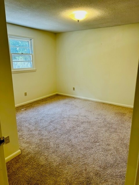 Building Photo - 2660 Tiffany St