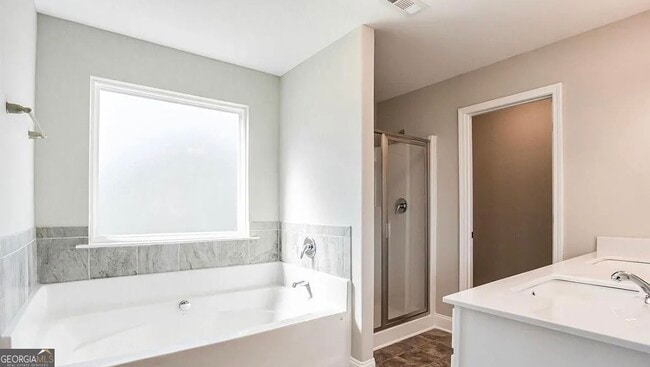 Building Photo - 244 Sophie Cir