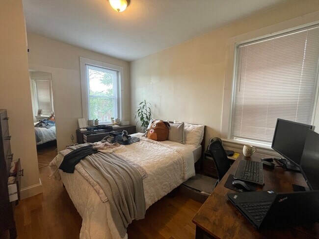 Building Photo - 191 Winthrop Rd