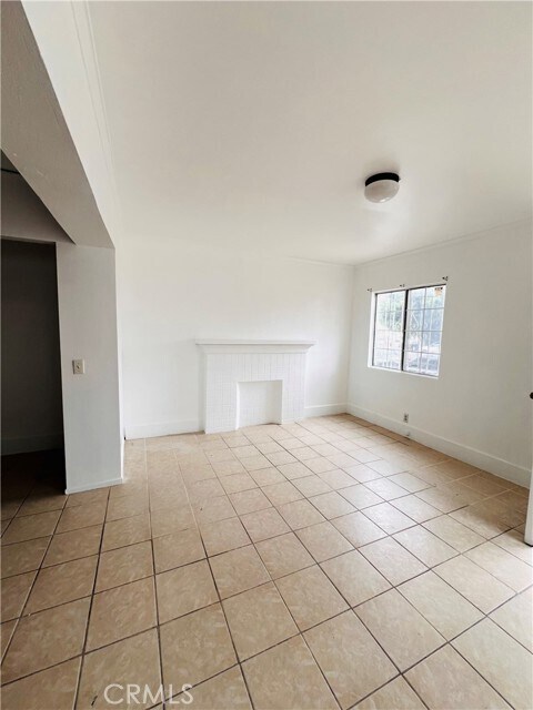 Building Photo - 1738 W 38th St