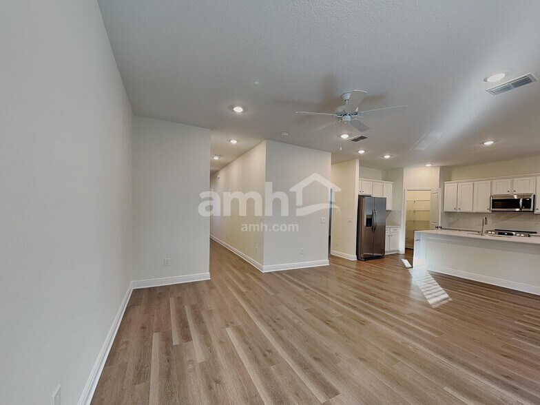 Building Photo - 4851 Rio Grande Cv