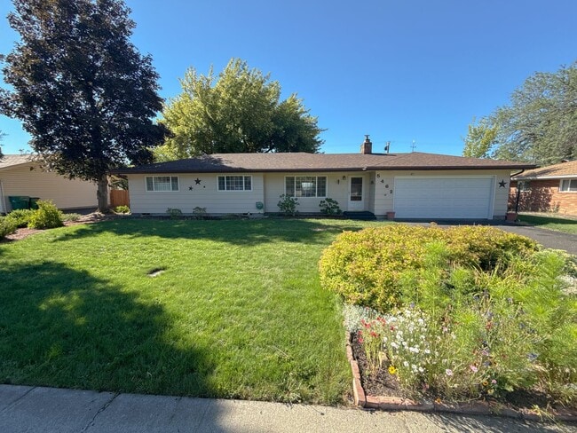 Primary Photo - 3 Bedroom, 2.5 Bath House