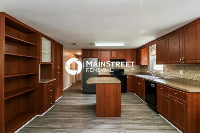 Building Photo - 8912 Hervel Cir