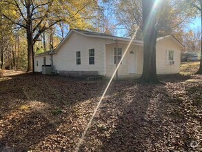 Building Photo - Renovated 4 Bedroom 2 Bath Home for Rent!!