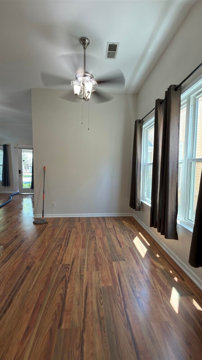 Building Photo - 1197 Misty Isle Dr