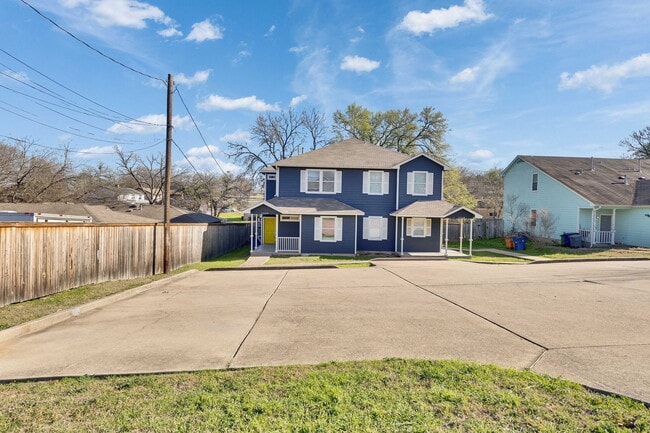 Building Photo - 3201 Jack Cook Dr