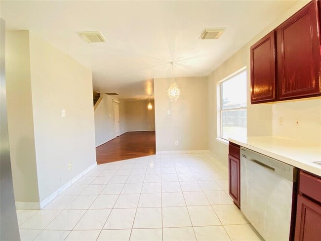 Building Photo - 11019 Cayman Mist Dr