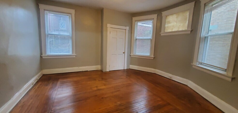 Building Photo - 1525 Dixmont Ave