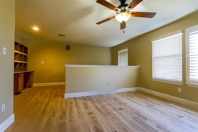 Building Photo - 8408 Panadero Dr