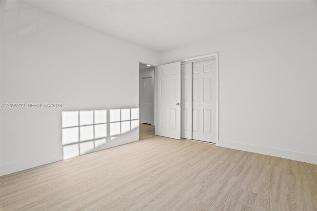 Building Photo - 6825 SW 12th St