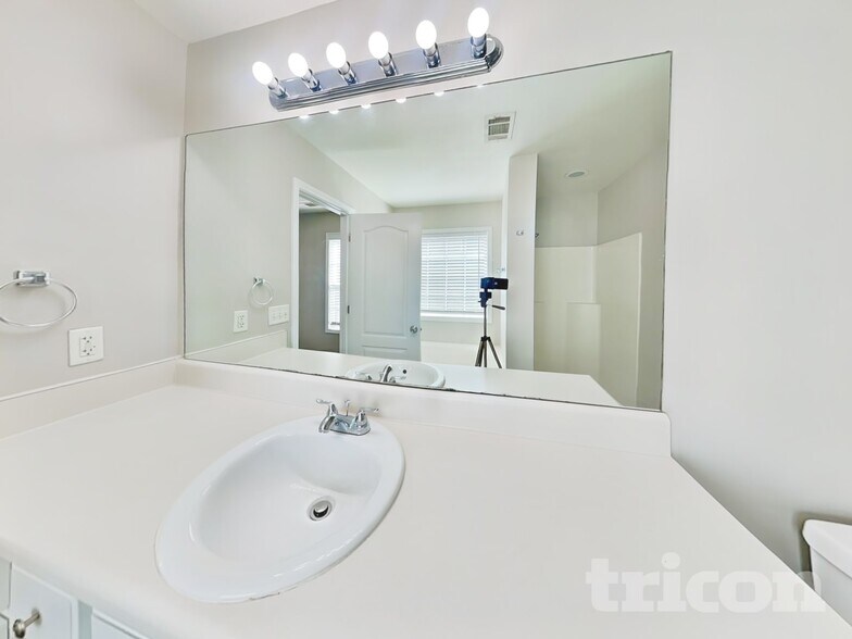 Building Photo - 173 Millwheel Dr