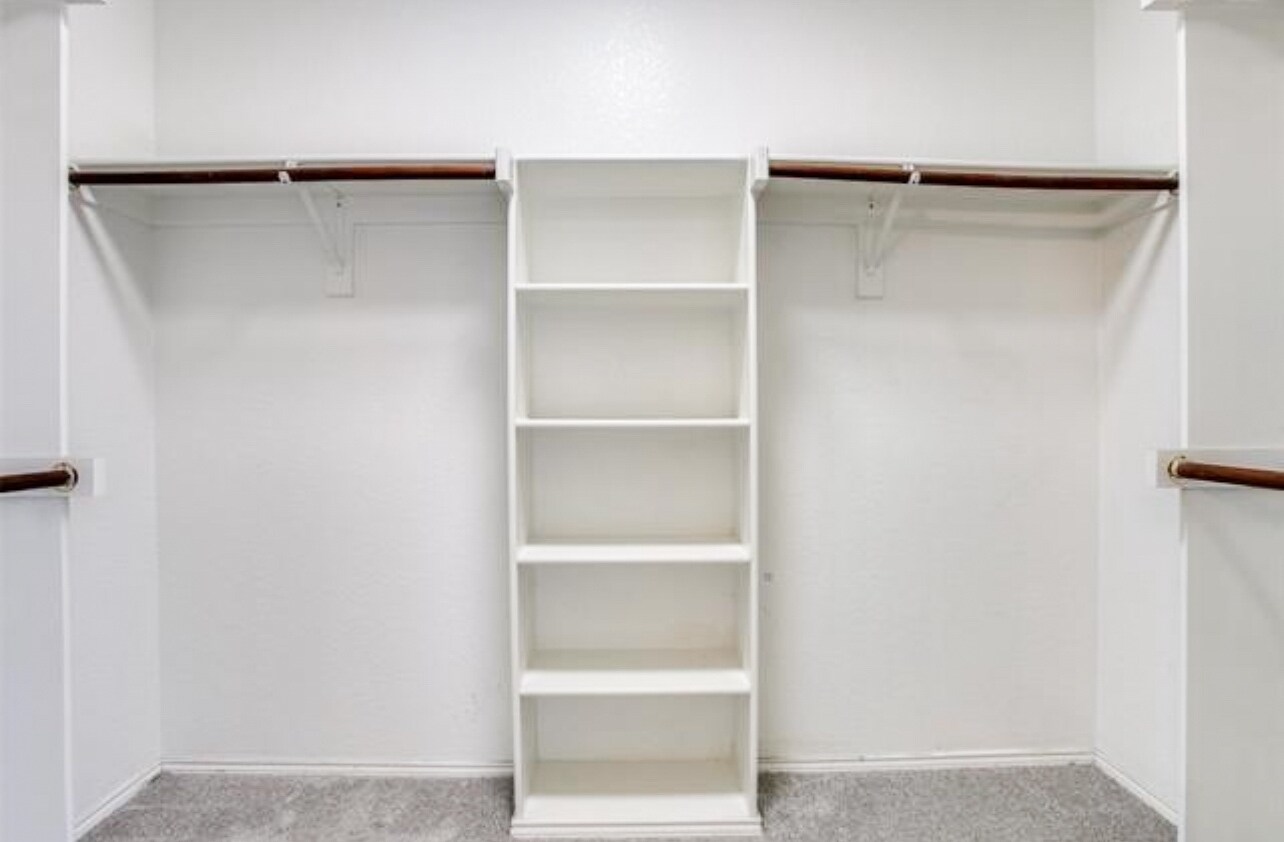 Building Photo - 11705 Pinyon Pine Dr