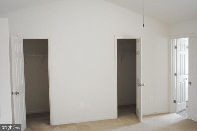 Building Photo - 345 Elizabeth Dr