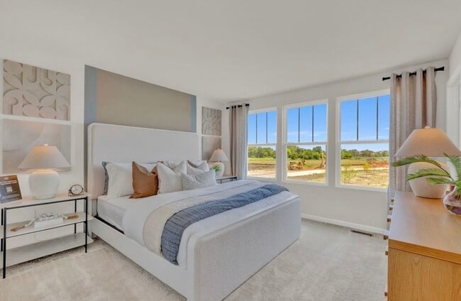 Building Photo - 2256 Horseshoe Cir