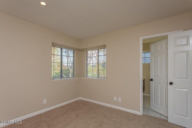 Building Photo - 29712 Strawberry Hill Dr