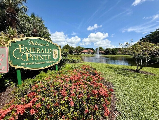 Building Photo - 7922 Sandy Pointe Dr