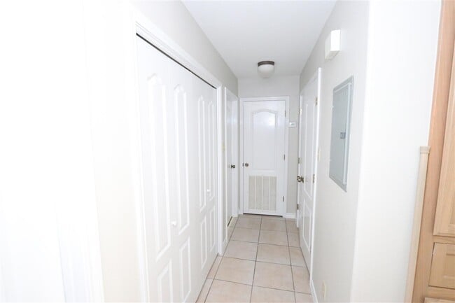 Building Photo - 9804 Cantera Ct