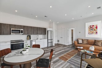 Building Photo - Northern Liberties 1 Bedroom - Parking Available