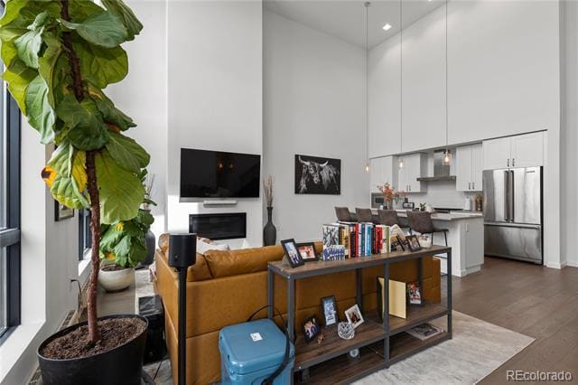 Building Photo - 1735 Central St