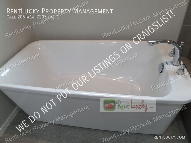 Building Photo - 24520 95th Pl S