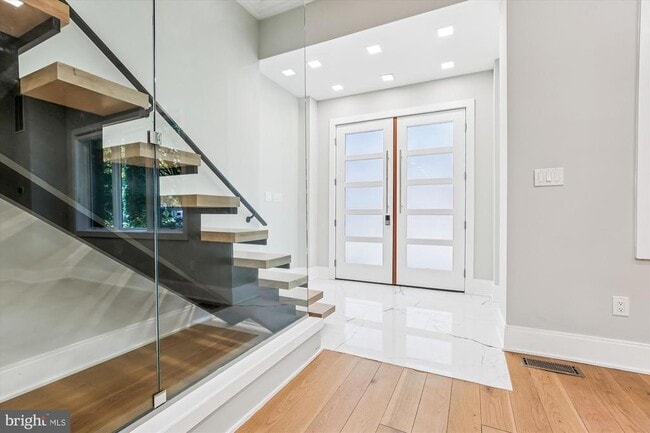 Building Photo - 5706 Nevada Ave NW