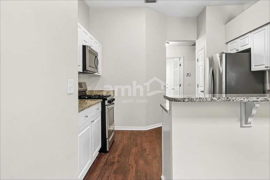 Building Photo - 1443 Baythorn Dr