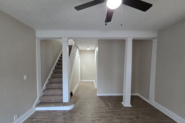 Building Photo - Fully Renovated 3-Bedroom Home – Move-In R...