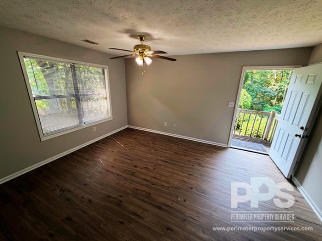 Building Photo - 7128 Greenway Cove SW