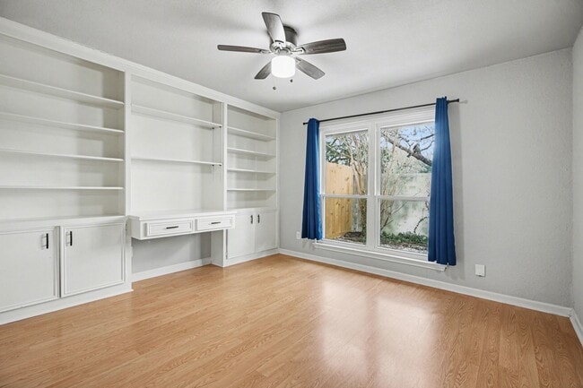 Building Photo - 16607 Neumann Dr