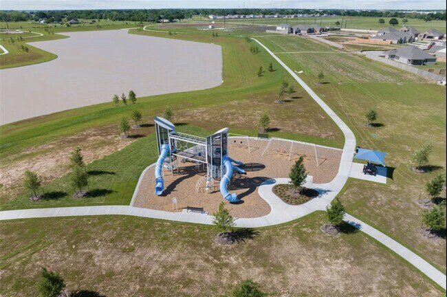 Building Photo - 3318 Trl Vw Dr