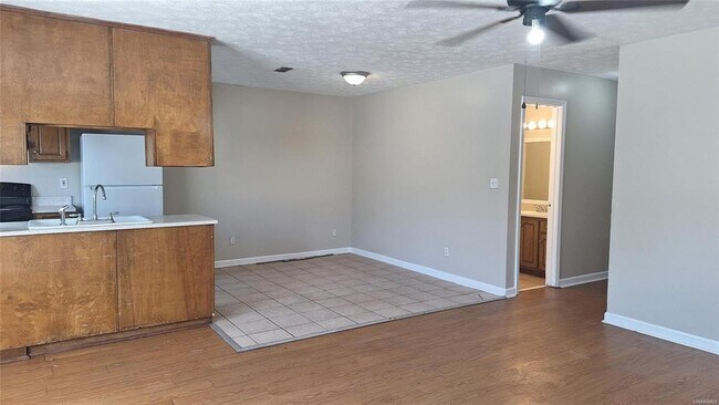 Building Photo - 2695 Whispering Pine Dr